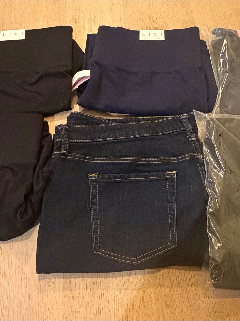 Women's Capris + Jeans Size 18/20